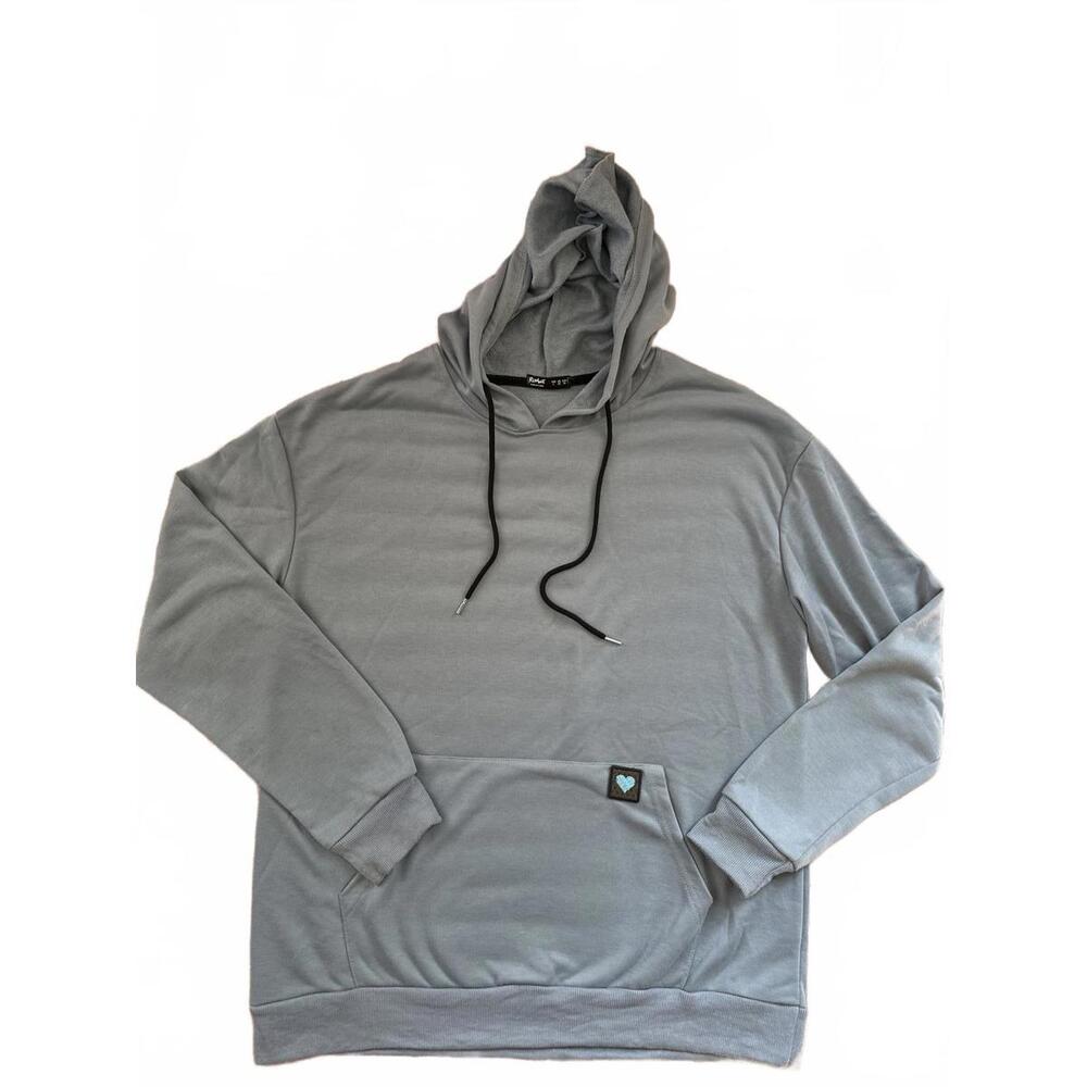 Cozy Romwe Light Gray Hoodie with Heart Patch - Size L